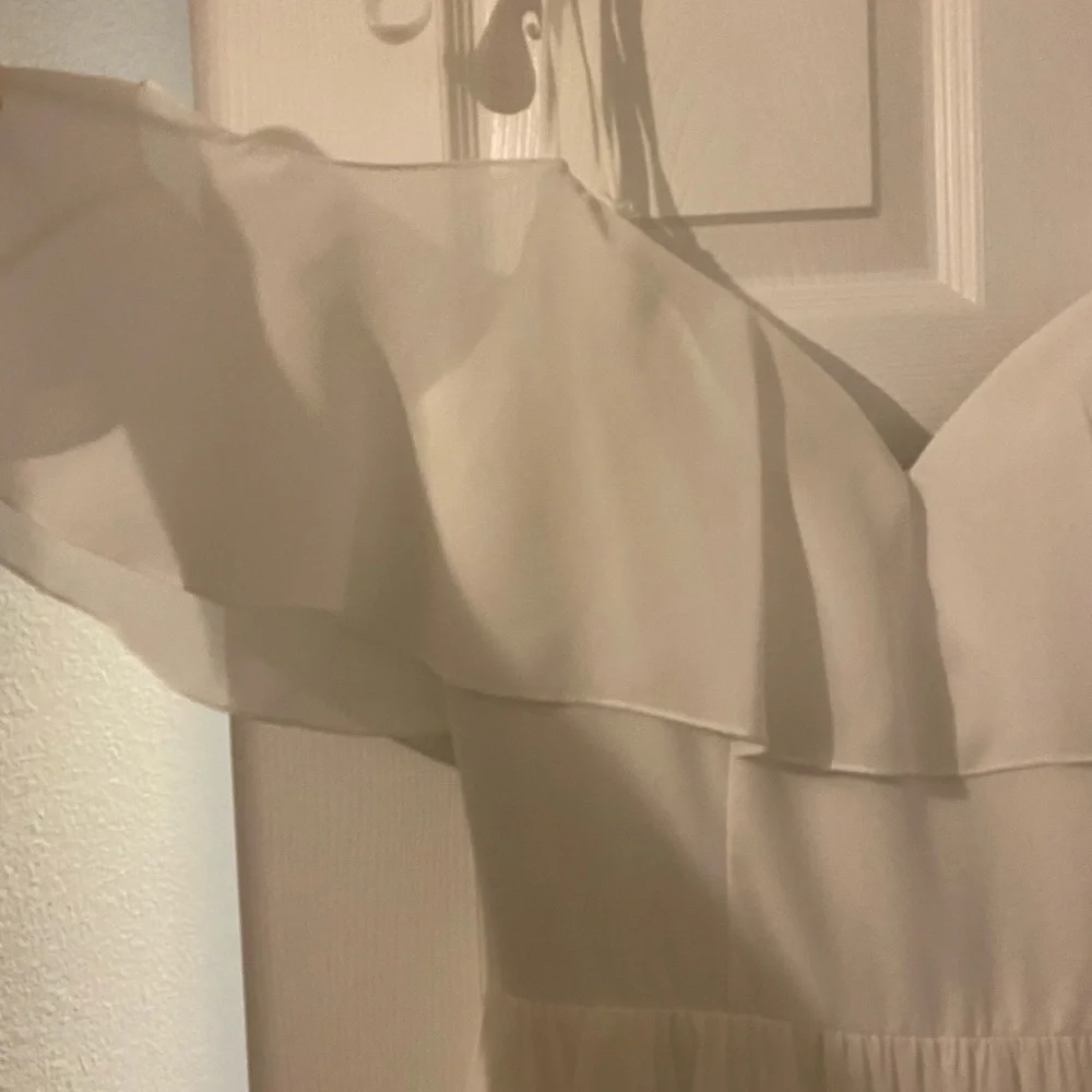 Jennilee Wedding Dress - Picture 7 of 7